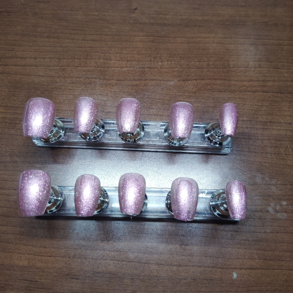 Dark Pink Cat-eye Press Ons